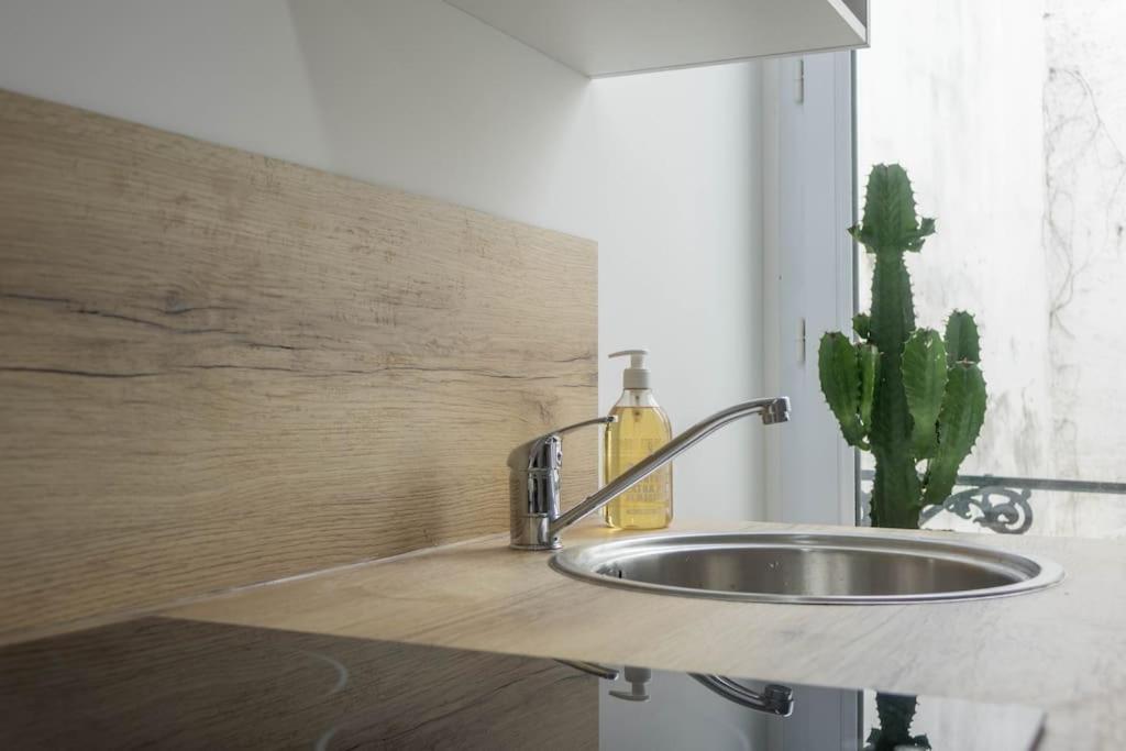 Studio Contemporain A Deux Pas De La Cathedrale Apartment Orleans Exterior photo