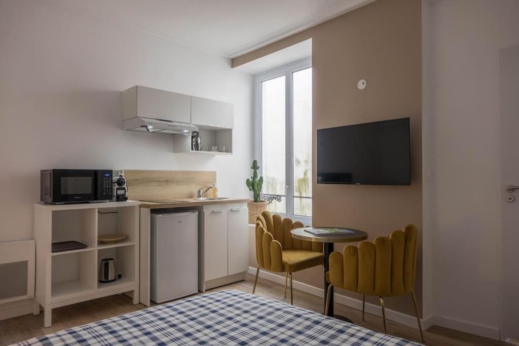 Studio Contemporain A Deux Pas De La Cathedrale Apartment Orleans Exterior photo
